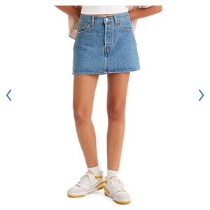 Like new! Levi’s Icon Mini Skirt